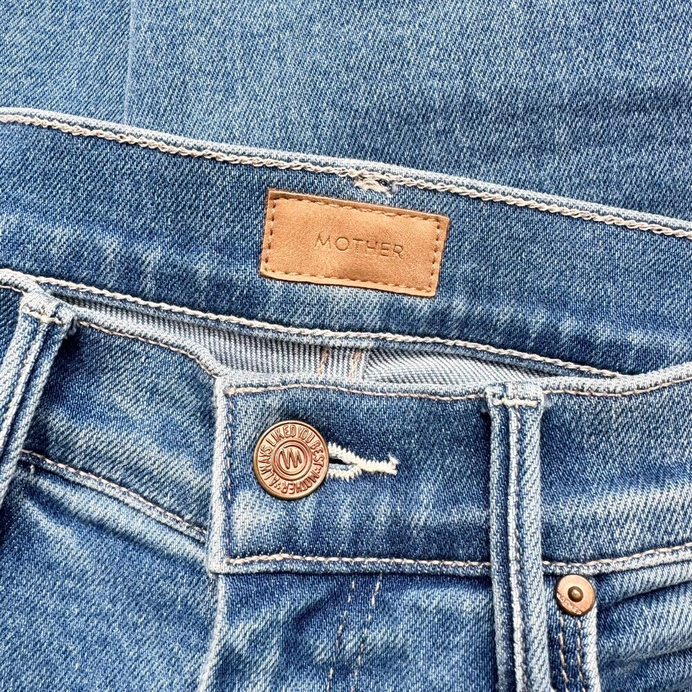 New MOTHER The Weekender Jeans Mid Rise Flare in Layover Wash Blue 25 - Picture 10 of 15